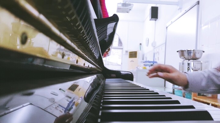 [ดนตรี][ทำใหม่]เปียโนเล่นเพลงธีมของไมน์คราฟต์