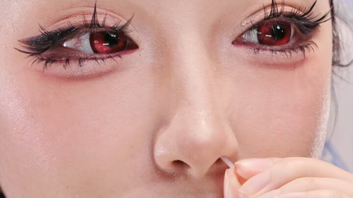Today, I’ll teach guys how to apply makeup and look handsome—step-by-step nose-shaping tutorial