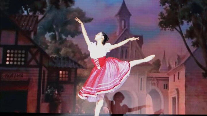 数学系女大的业余葛蓓莉娅芭蕾变奏 |Coppelia @DKU｜theater舞台版