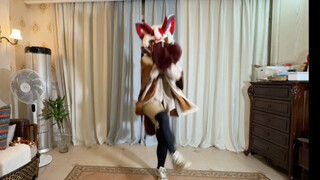 Dance around late at night~