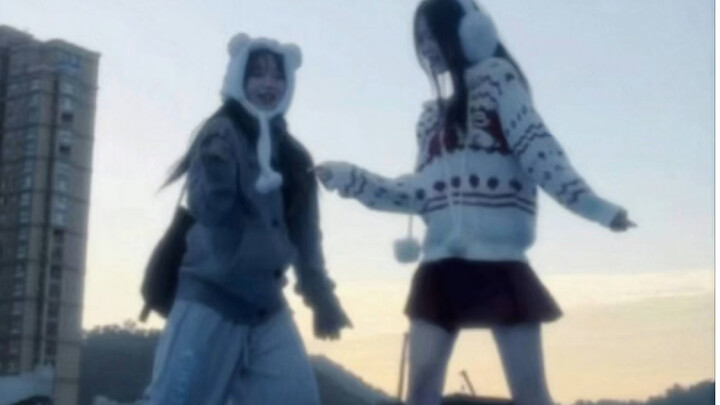 My friends on a cold day gave me a beautiful youth like a dream [Ditto]