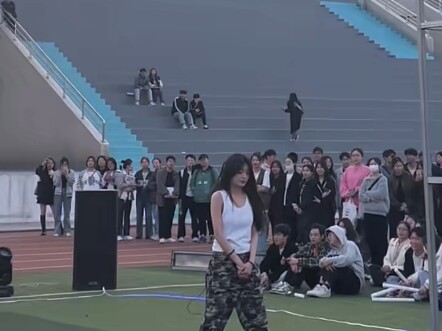 军训学妹获得大学四年优先择偶权