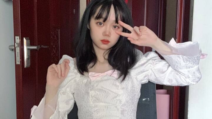 The treasure princess dress looks so gentle~