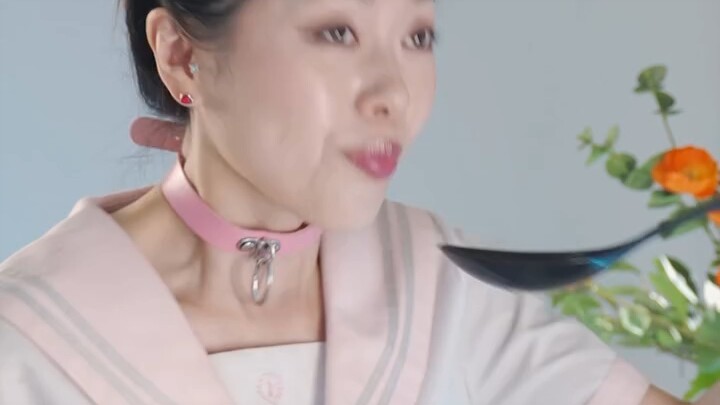 Armpit hair makeup