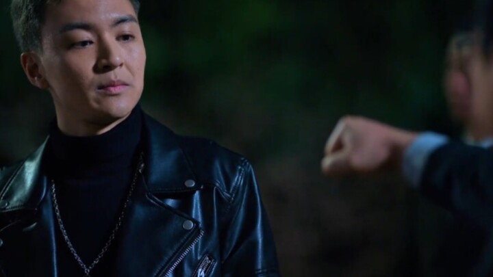 “If Gao Xiaochen doesn’t get a fancy-ass bike, he’s letting his awesome dad down—what’s the point of