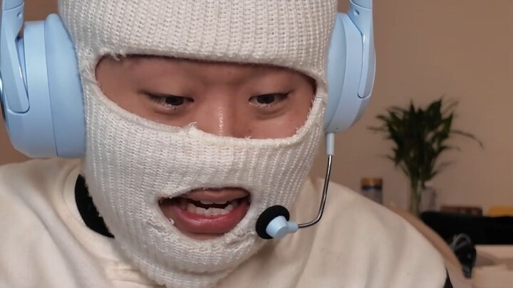 “คุณไม่ได้บอกว่าจะเล่นชาเอ้อกับผมตลอดไปเหรอ?”