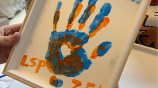 就让我们的指纹停留在这一刻吧