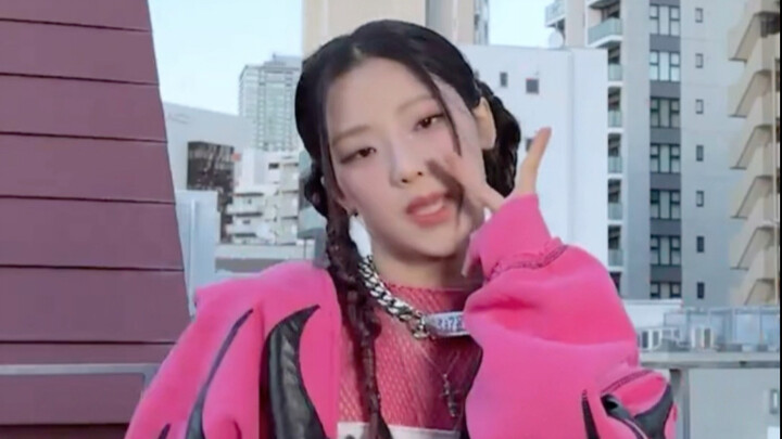 Ruka, phong cách swag của cậu ăn mấy lần mới thành được một giáo viên hip-hop vậy? Cuối cùng thì bài