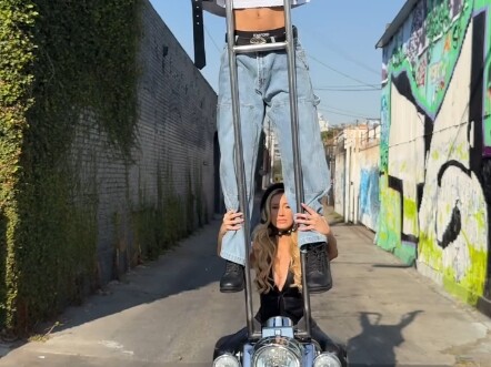 บอกให้เลียนแบบ ไม่ได้บอกให้เหนือกว่า