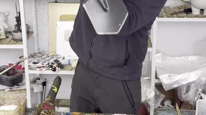 Mesin permen kapas sudah penuh lagi!