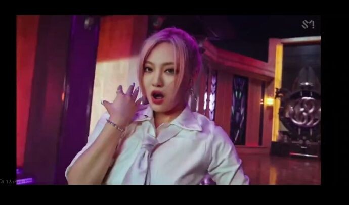 Hãy để DeepSeek chọn ra 10 bài hát tệ nhất của nhóm nhạc nữ Kpop