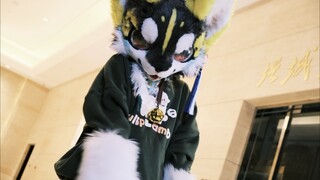 建议改成：王  霸  之  气