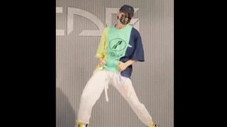 [Yao Chen] Cowok paling tampan di kelas dansa itu hip twist! "Our Family" ruang latihan dansa, layar