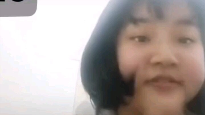 إذًا يا أخوتي وأخواتي، سأسألكم عن موضوع الفيديو الأصلي.