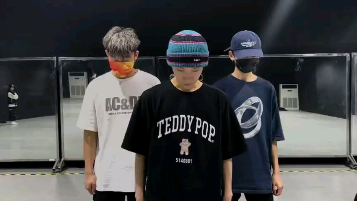 【WayV】211115 TEN NHỮNG ANH HÙNG MỚI + PMN Phòng tập