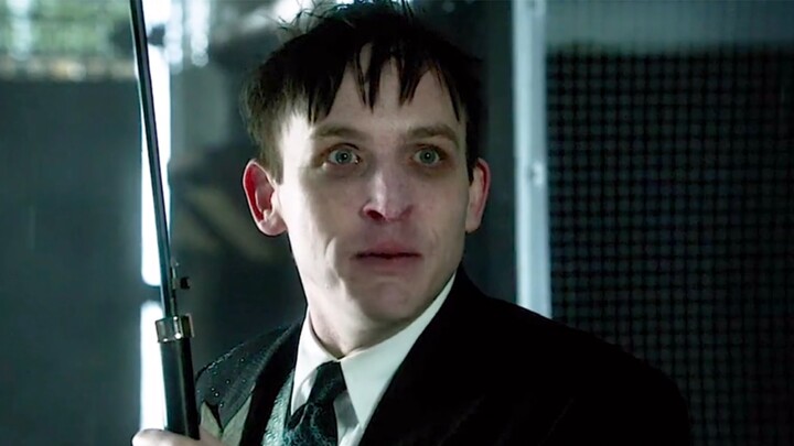 Penguin có một cuộc sống khốn khổ và sử dụng chỉ số IQ của mình để chứng minh rằng anh ta là vua của