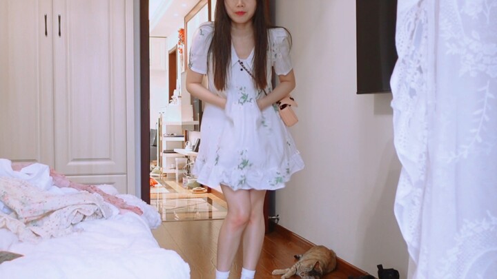 ชุดฤดูใบไม้ผลิแย่มาก ฉันเลยเลื่อนไปซื้อเดรสแล้ว