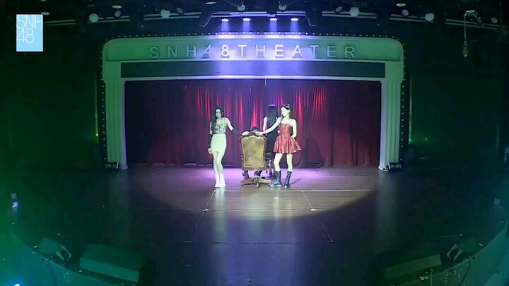 "Ballroom Waltz" by Zhang Xin, Xu Yangyuzhuo, Shen Mengyao, and Yuan Yiqi