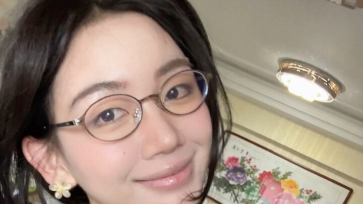 I just learned how to put on makeup, but my partner insists I’ve had plastic surgery…