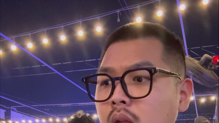 Kalau pesan prasmanan terlalu banyak, jangan khawatir, aku aja yang ajari kamu!