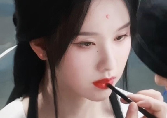 โอ้แม่เจ้า! กัวจิ้งหมิงตามติดเฉินตูหลิงเหมือนผีแบบนี้ก็สมควรแล้วล่ะ วงการบันเทิงจีนไม่มีใครหน้าตาเหม