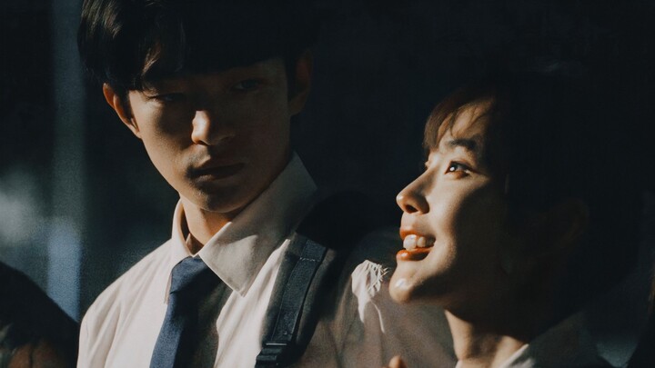 “Chỉ có thể yêu em thêm sáu bảy mươi năm nữa.”