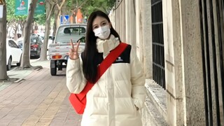Peri kecil di Zhengzhou bekerja siang dan malam dan kadang-kadang melakukan beberapa bisnis kecil