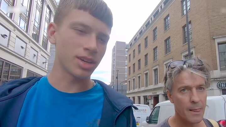 A British father and son had different opinions on "Nezha": How important it is to know Chinese!