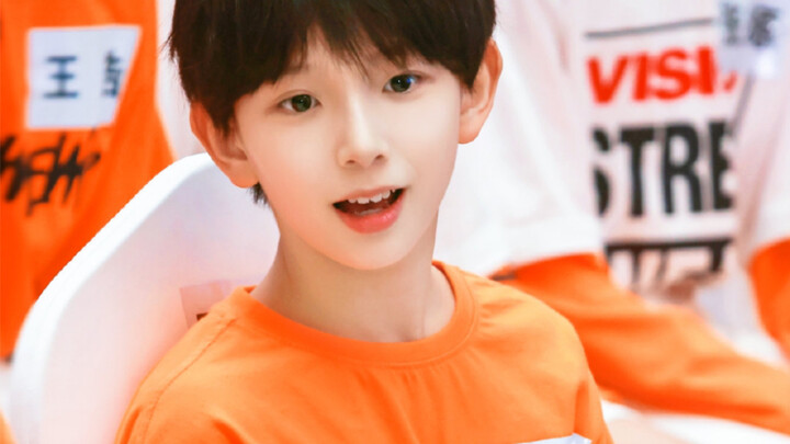 Is this the little trainee whose TF Family Generation 4 autographs sold out in seconds?