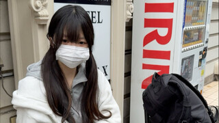 After staying in a hotel for 10 days, I still have to stay in an internet cafe for another 10—applyi