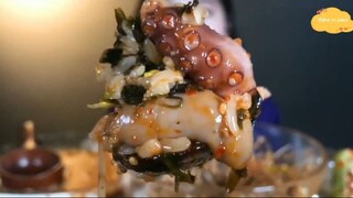 Bào ngư và bạch tuột xào, trứng cá chuồn, tàu hủ, kim chi 8 #amthuc