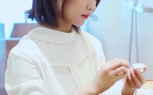 “Câu chuyện về người nông dân và con rắn, cô ấy đều đã trải qua, cô ấy đều biết, nhưng cô ấy vẫn muố