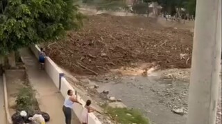 Năng lượng khổng lồ của dòng mảnh vỡ