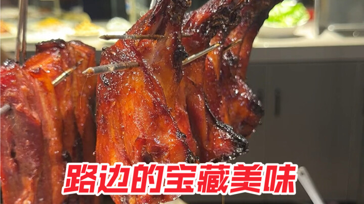 Summer is slowly coming to an end—street food stalls are livelier than ever. I never expected the ex