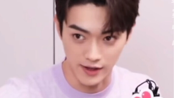 【Xu Kai: Begitu aku membuka pintu, semua orang yang kemarin makan dan minum di meja itu langsung ada