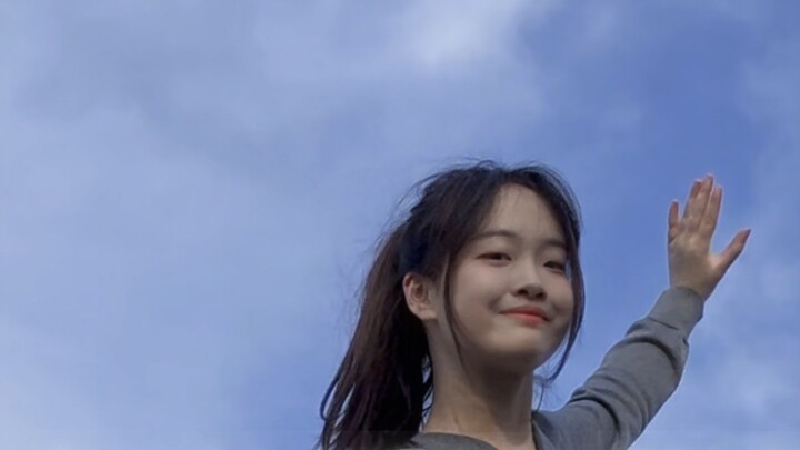 ฟ้าใสแดดดีอารมณ์ดีqwq