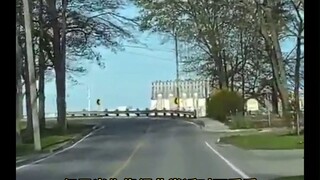 Amazing optical illusion: When you look at this building from a specific short stretch of road, the 