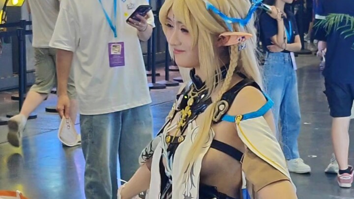 Yes, besides Yasal, there was another Korean cosplayer at BW who was incredibly talented! Leedo!