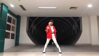 [Zhejiang University Jin Rongxian] Penyanyi pria meng-cover seluruh lagu dengan kecepatan luar biasa