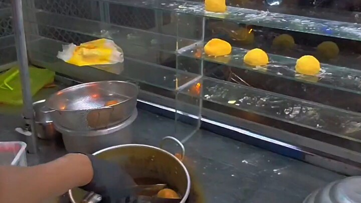 Bánh này lạ ghê..