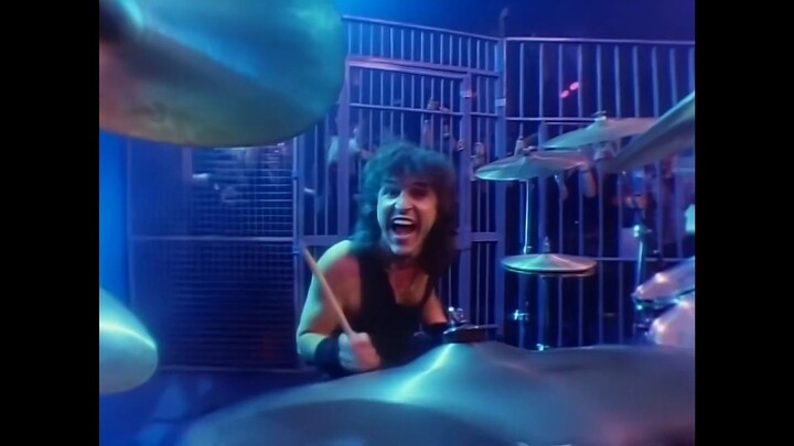 Scorpions - Rock You Like A Hurricane