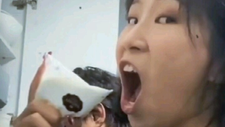 โฟมล้างหน้าตามชื่อก็คือใช้นมล้างหน้า