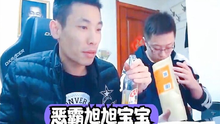 The game streamer in the live‑broadcasting scene who fears no super moderators—after taking on the m