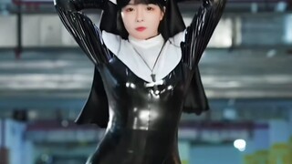 4K version: Lian Qiao's nun leather jacket rocking in the garage—highlight edition