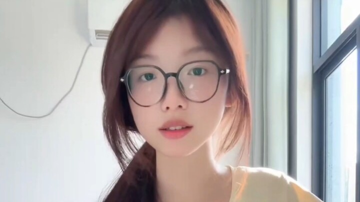 06 น้องสาวโชว์ก้นทะเล