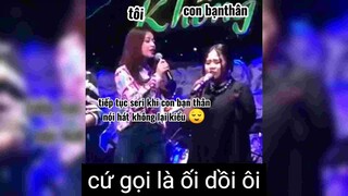 Cầm mic lên là ca sĩ