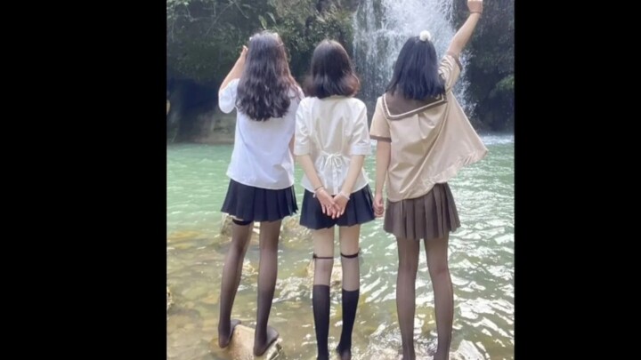 “陪同学一起去游泳，需要注意些什么?”