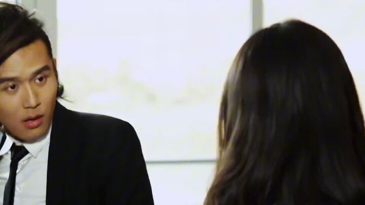 جاء كبير العصابات ليكون معلم الصف، فصُدم الطلاب جميعًا من الرعب!