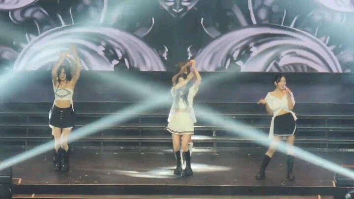 Apink - Dumhdurum _ Be You 3 in Manila 230723