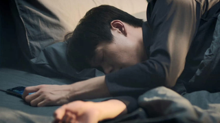 [Meng Yanchen] Anh ấy lại đẹp trai quá. Anh ấy thực sự đẹp trai. Càng nhìn anh ấy tôi càng thấy anh 